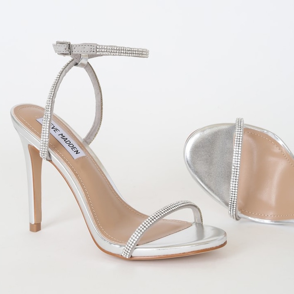 Steve Madden Festive Silver Heels! 🪩